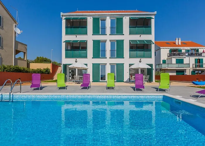 Dada I Dida Milna (Brac)